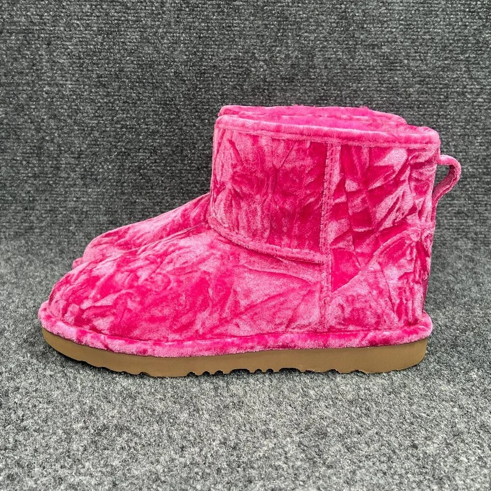 UGG Classic Mini II Velvet Boots Girls Size 6 Hot Pink Short Snow Winter Pull On